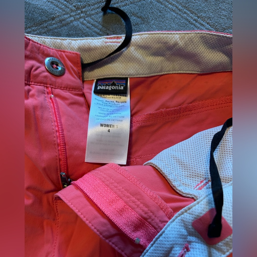 Women’s Patagonia Quandary Shorts 5” - Pink - Picture 3 of 3